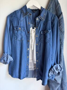 Forever 21 Tencel Lyocell Western Snap Front Chambray Shirt Studded Collar Small